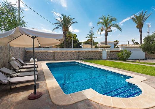 Villa in Orihuela Costa