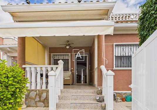 Villa in Pinar de Campoverde