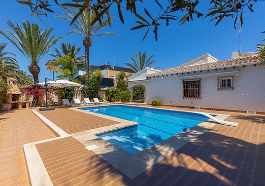 Villa in Orihuela Costa