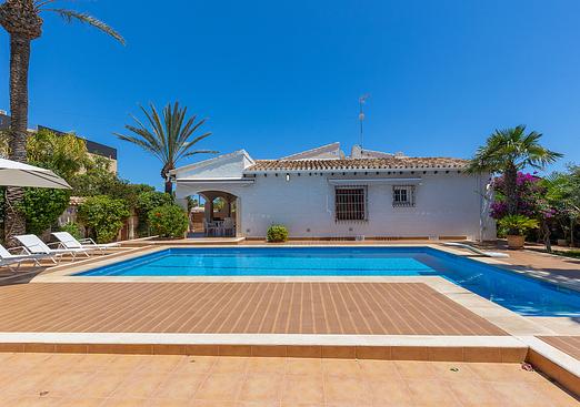 Villa in Orihuela Costa