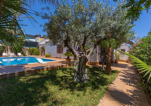 Villa in Orihuela Costa