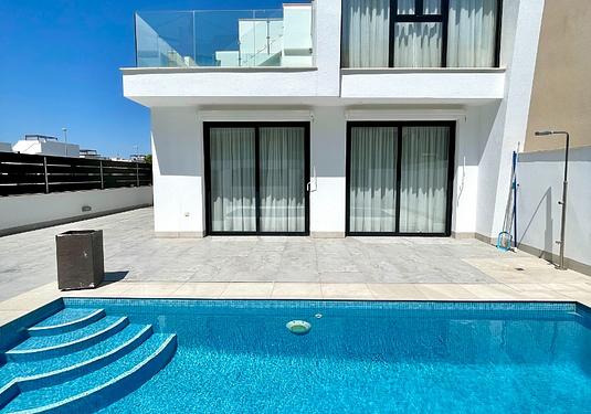 Villa in Benijofar