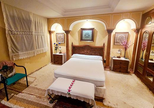 Villa in Elche