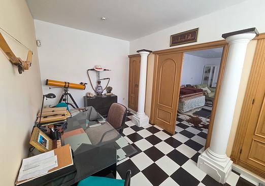 Villa in Elche