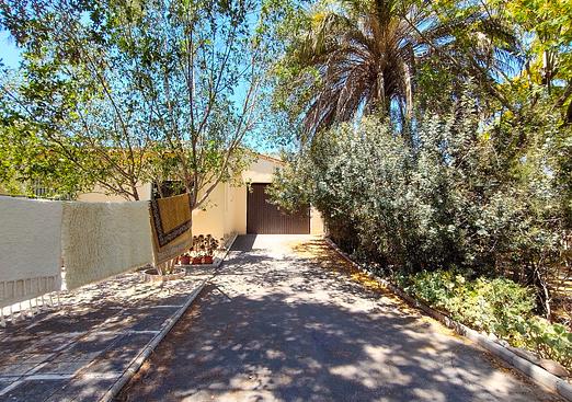 Villa in Elche