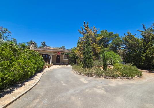 Villa in Elche