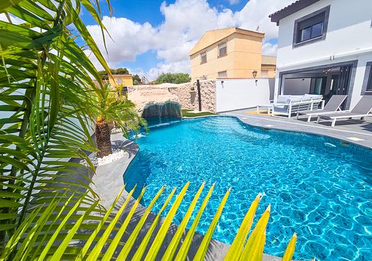 Town house in Los Urrutias
