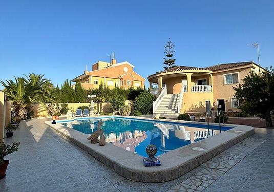 Villa in Torrevieja
