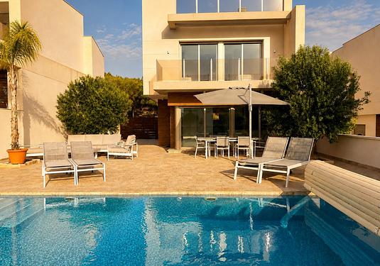 Villa in San Miguel de Salinas