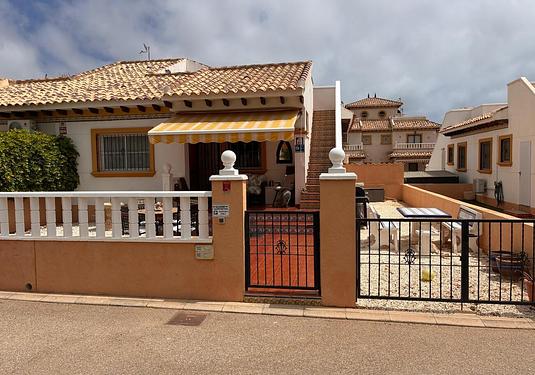Semi detached in Lomas de Caboroig