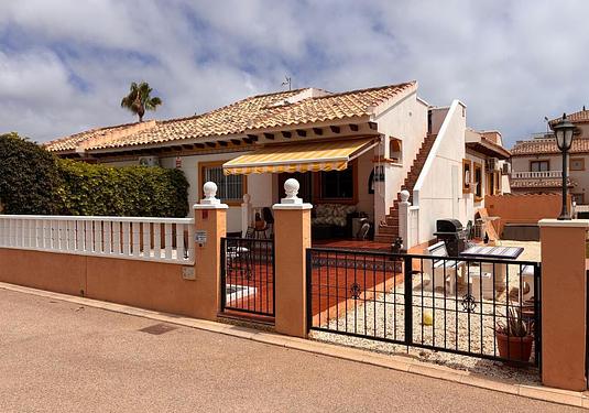 Semi detached in Lomas de Caboroig