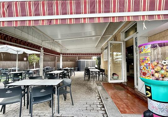 Commercial in Villamartin
