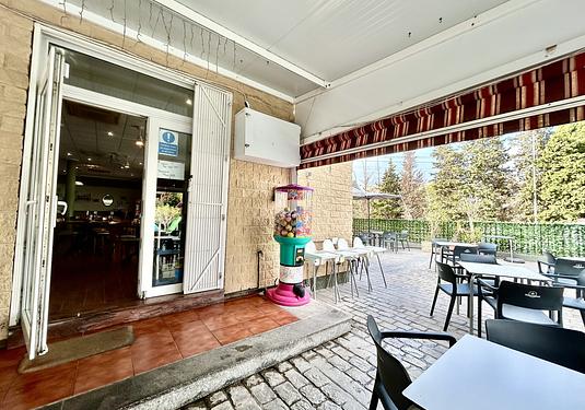 Commercial in Villamartin