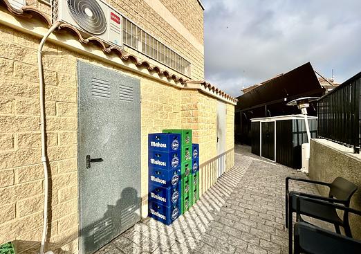 Commercial in Villamartin