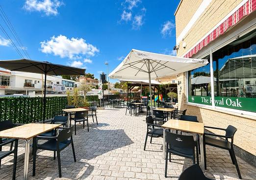 Commercial in Villamartin