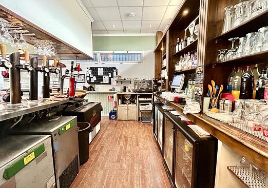 Commercial in Villamartin