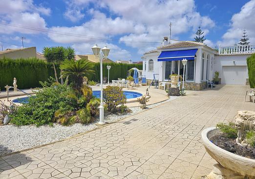 Villa in Torrevieja