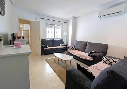 Villa in Algorfa