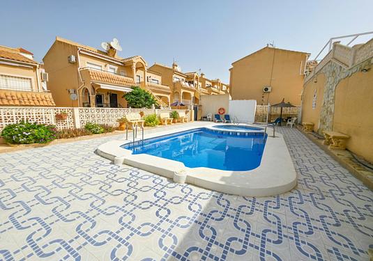 Apartment in Villamartin