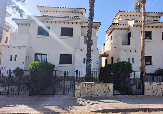 Villa in Algorfa