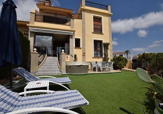 Apartment in Algorfa