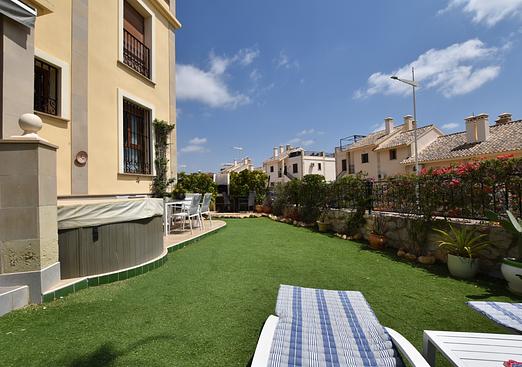 Apartment in Algorfa