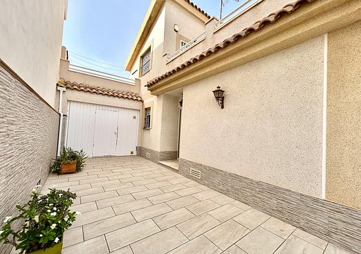 Town house in Torre de La Horadada