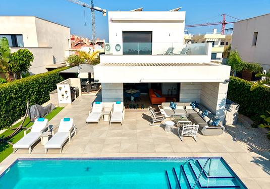 Villa in Los Montesinos