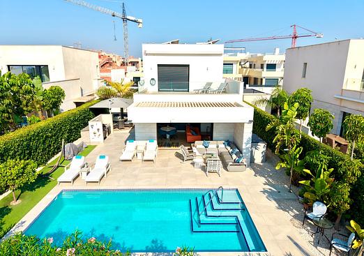Villa in Los Montesinos