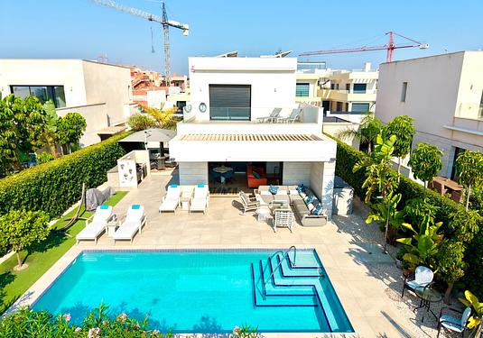 Villa in Los Montesinos