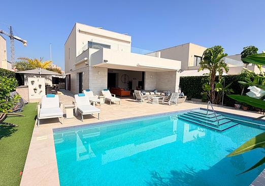 Villa in Los Montesinos