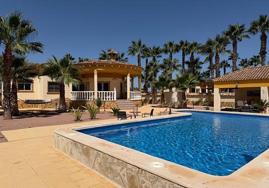 Villa in Catral