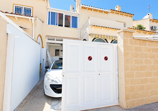 Town house in Playa Flamenca
