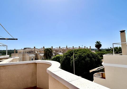 Town house in Heredades
