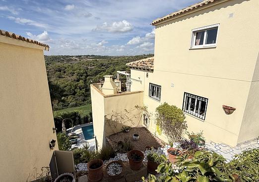Villa in Villamartin