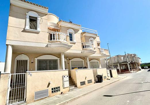 Town house in Formentera del Segura