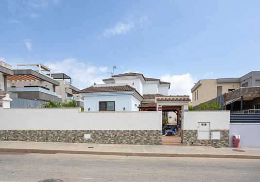 Villa in Los Montesinos