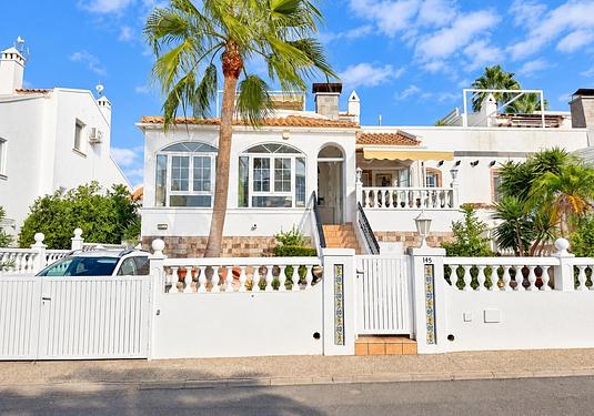 Villa in Orihuela Costa