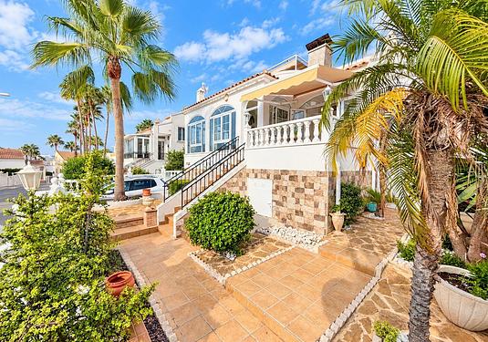 Villa in Orihuela Costa
