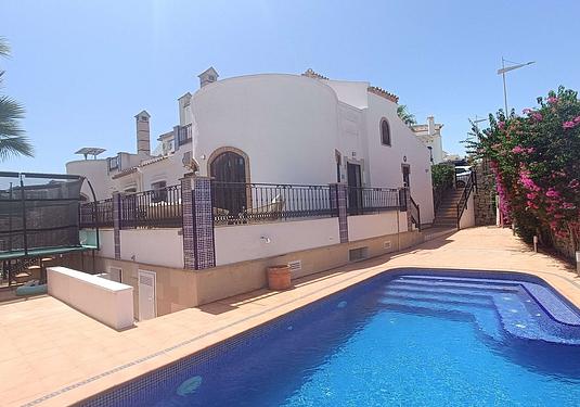 Villa in Algorfa