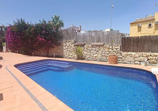 Villa in Algorfa