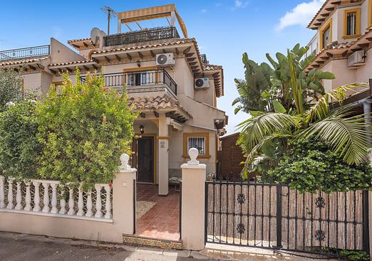 Semi detached in Lomas de Caboroig