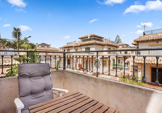 Semi detached in Lomas de Caboroig