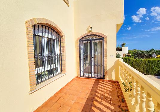 Villa in Villamartin