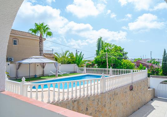 Villa in Los Balcones