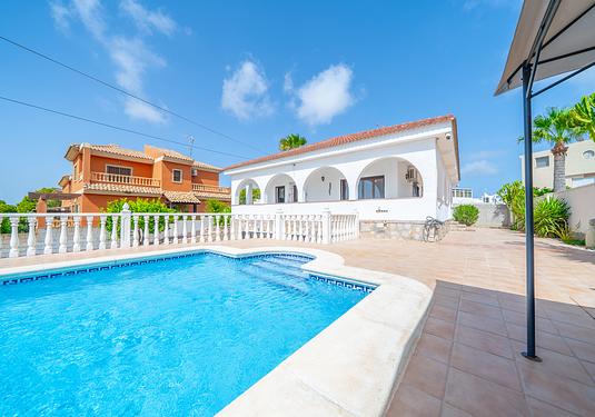 Villa in Los Balcones
