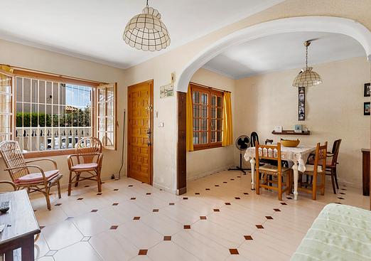 Town house in La Mata