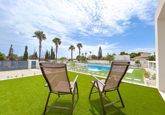 Villa in Los Montesinos