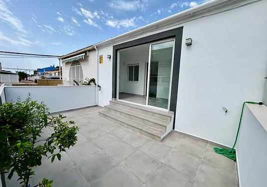 Town house in La Siesta