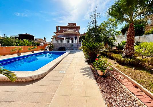 Villa in Orihuela